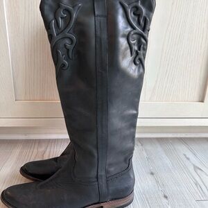 Lucchese spirit Black tall Boots.